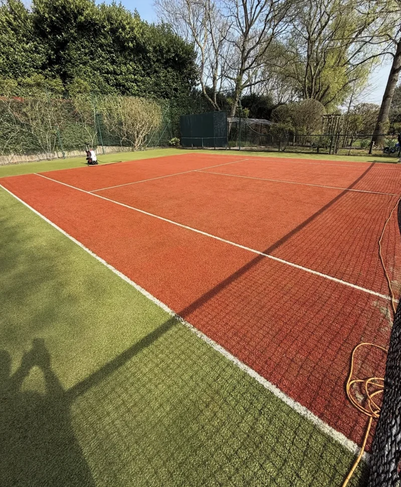 Appearance of the tennis court after cleaning